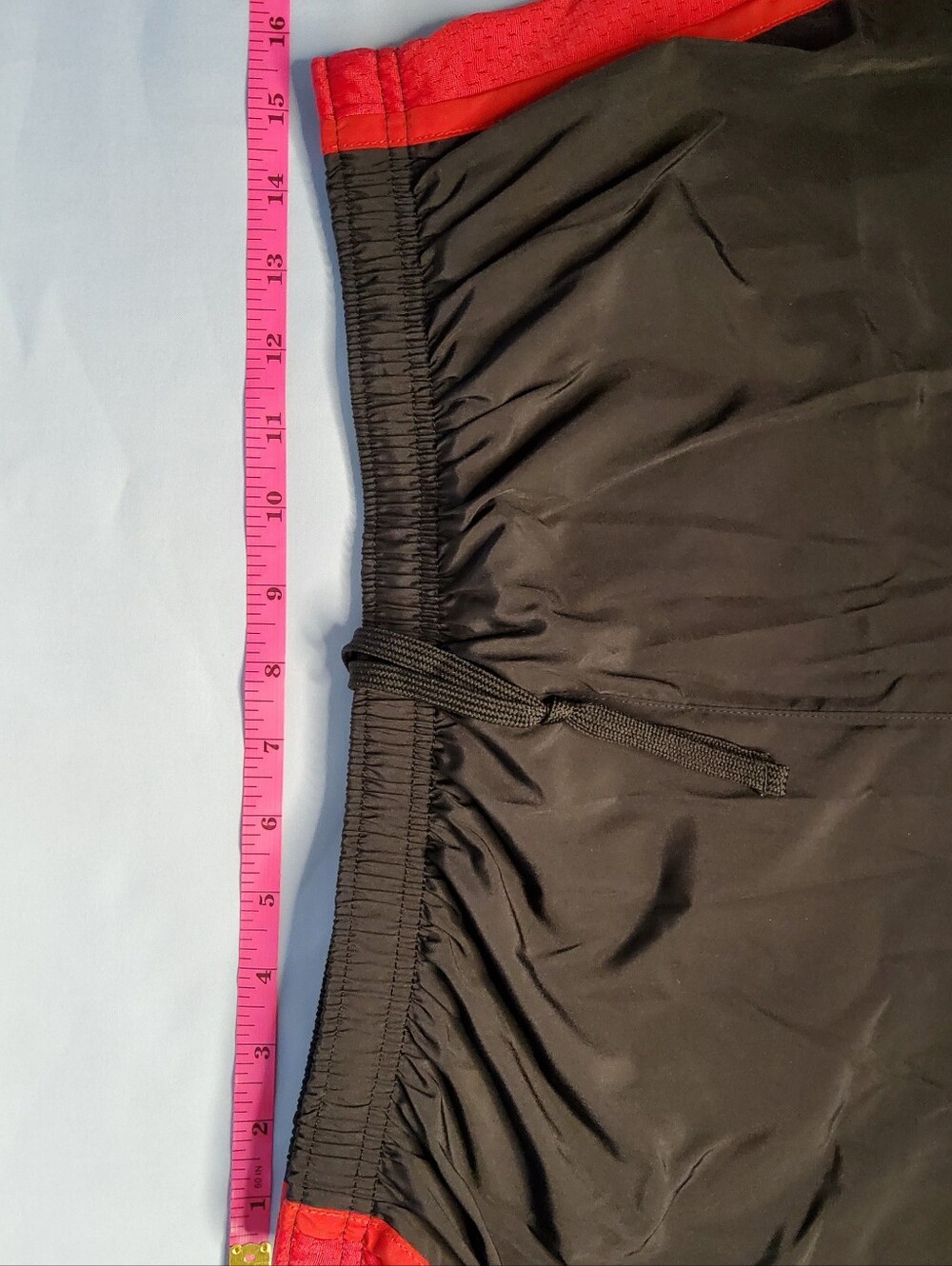 Vintage Black Shorts with White Lining and Black Drawstring - Picture 8 of 9